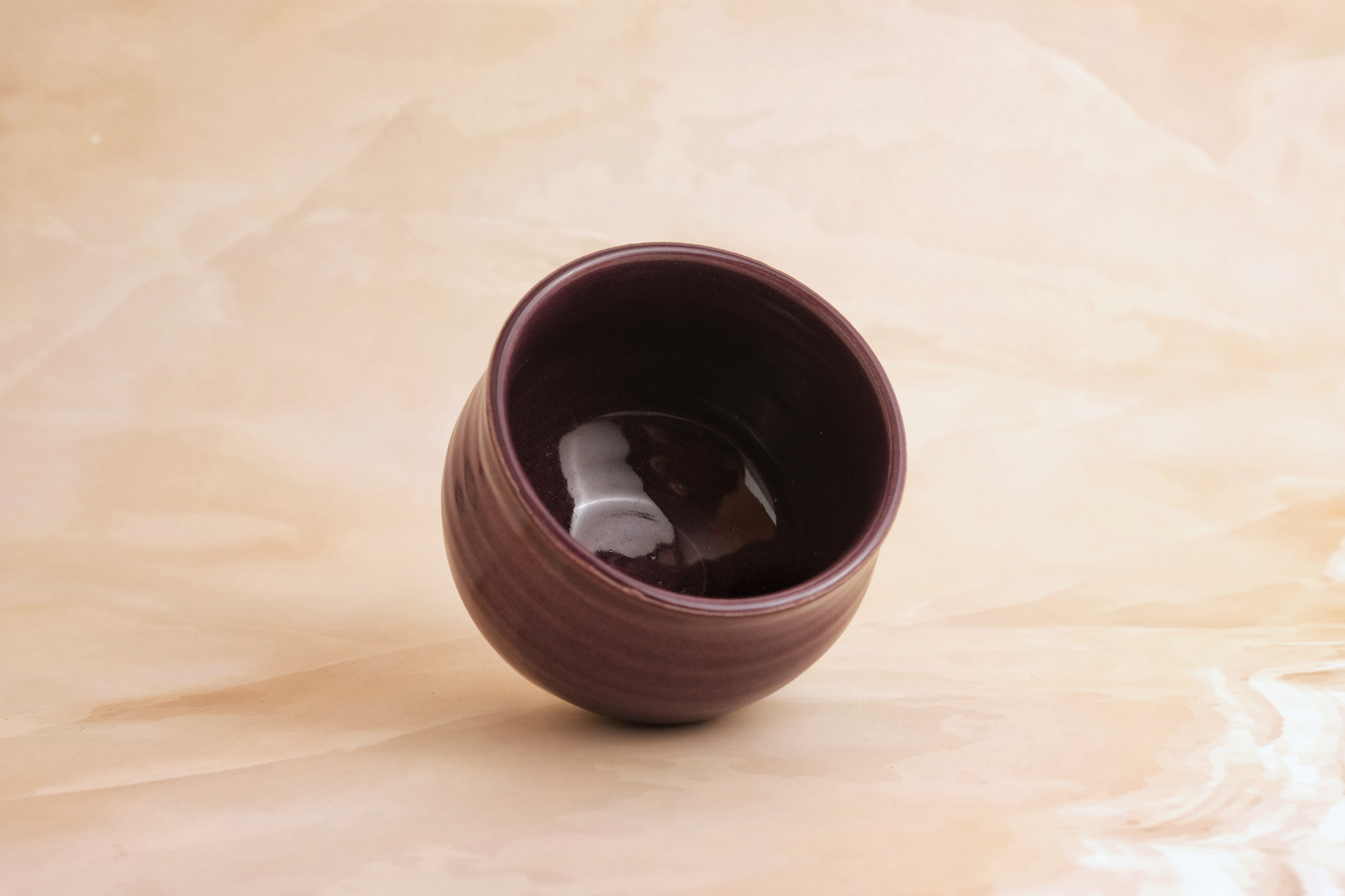 plum aura ceramic cup