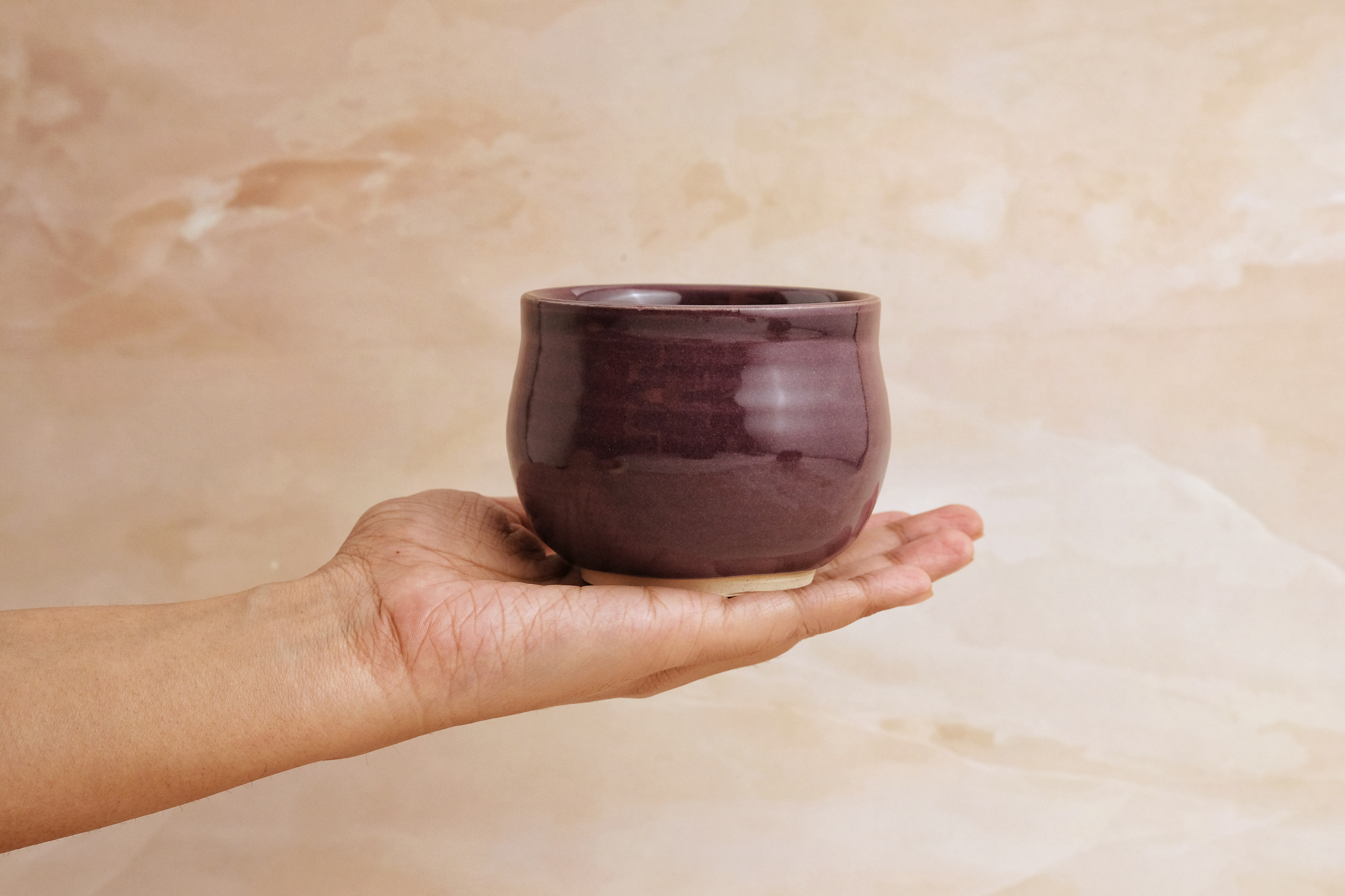 plum aura ceramic cup